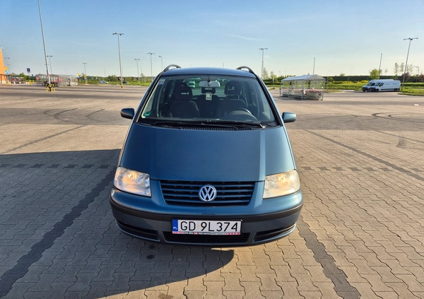 Volkswagen Sharan cena 8900 przebieg: 272800, rok produkcji 2003 z Gdańsk małe 232